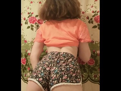 ❤️ Keçika ciwan a seksî li ber kamerayê kurtanên xwe ji xwe dike ❤️ Pornoya anal li ku.teencumpot.ru ❌️❤