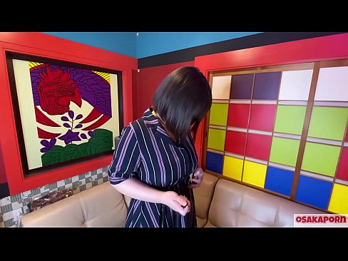 ❤️ Keçika japonî ya bi çîtikên mezin bi lîstokên seksê masturbasyonê dike û orgazmê dike. Ew di hevpeyivînekê de behsa serpêhatiya xwe ya gêj dike. Pîskên mezin û pisîkên porî bi dengekî bilind nalîn. Osakaporn ❤️ Pornoya anal li ku.teencumpot.ru ❌️❤